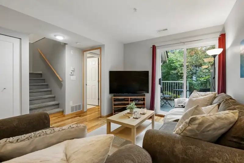 22 20543 96 AVENUE - photo 4 of 40