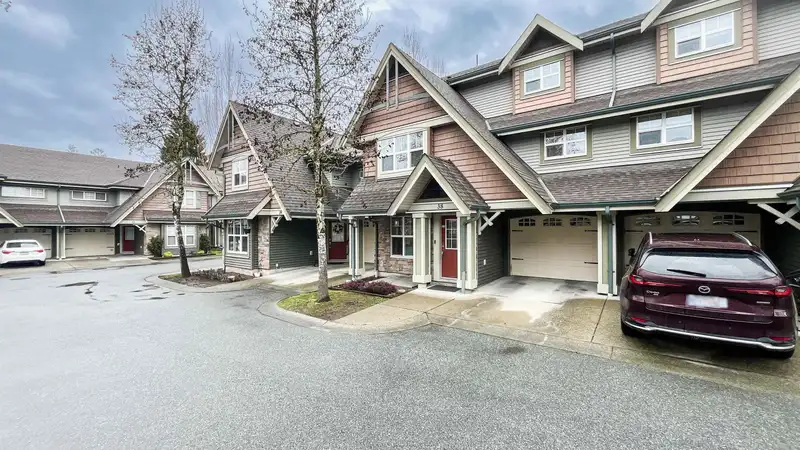 38 22977 116 AVENUE - photo 3 of 31