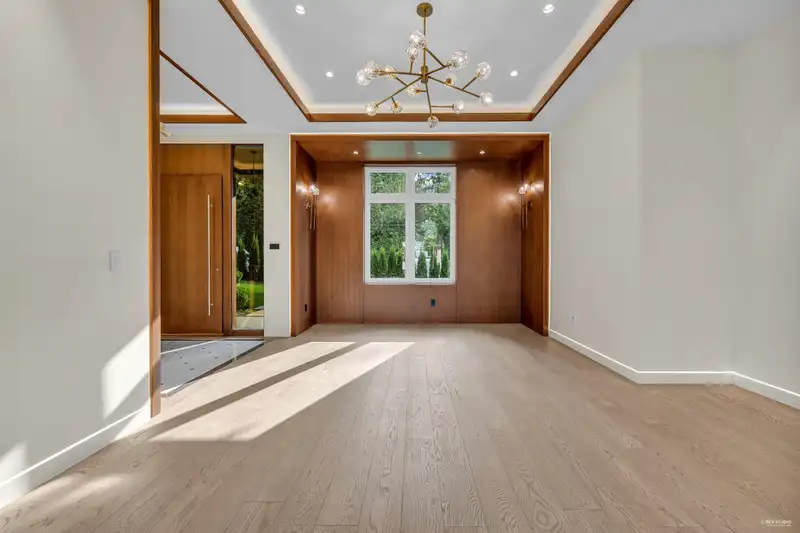 4465 WALLACE STREET - photo 4 of 38