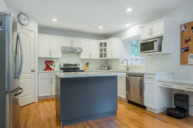 20265 94B AVENUE - photo 1 of 38