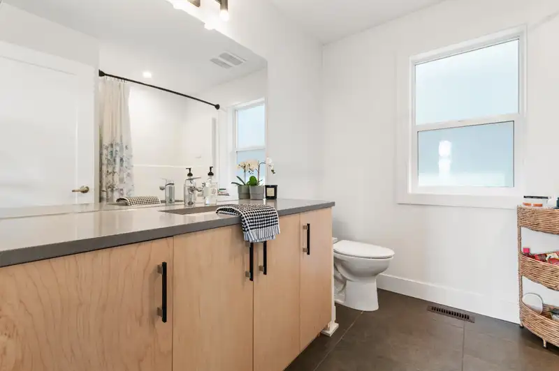 1 6262 REXFORD DRIVE - photo 4 of 40