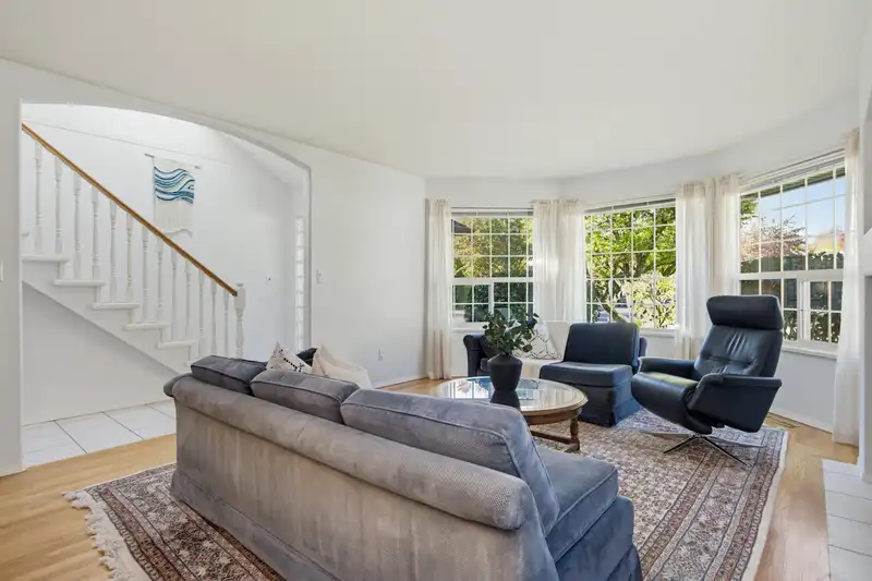 20764 91A AVENUE - photo 3 of 25