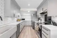 29 5666 208TH STREET - thumbnail 2