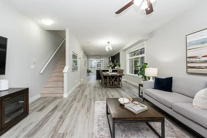 42 20966 77A AVENUE - photo 4 of 25