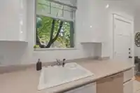1239 E 22ND AVENUE - thumbnail 10