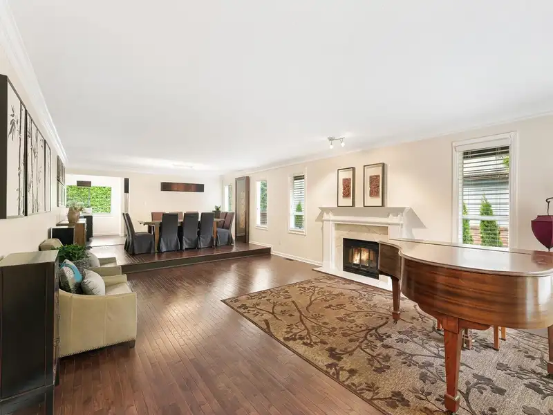 4426 MARINE DRIVE - photo 4 of 33