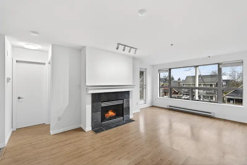 307 3161 W 4TH AVENUE - photo 3 of 28