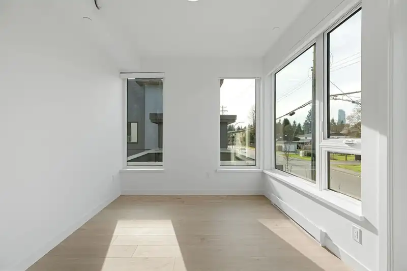 208 921 GRANT STREET - photo 3 of 16