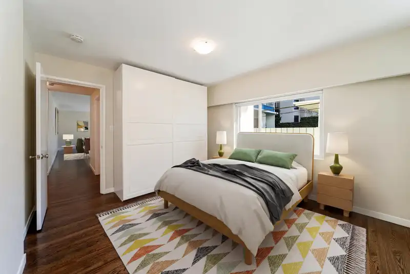 106 1972 ROBSON STREET - photo 4 of 36