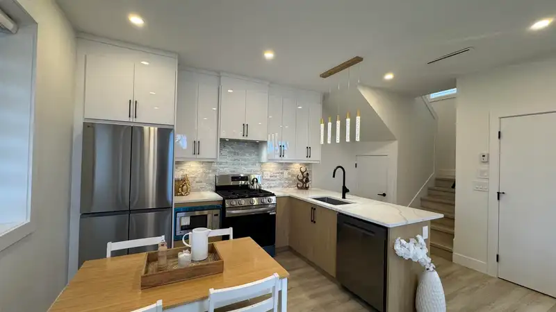 1 2703 E 3RD AVENUE - photo 3 of 23