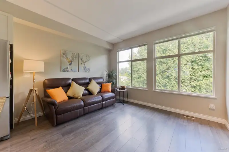 38 21661 88 AVENUE - photo 3 of 35