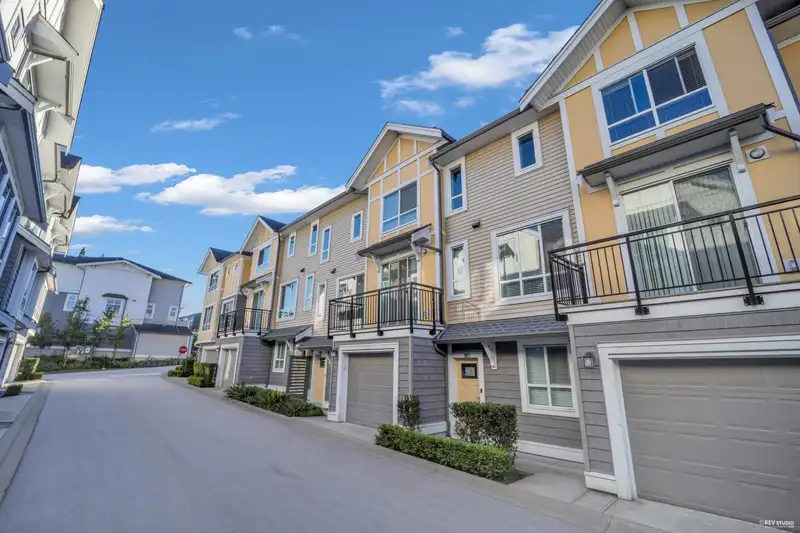 103 9688 162A STREET - photo 2 of 26