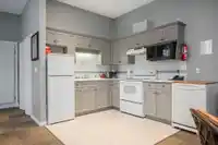 39 4740 221 STREET - thumbnail 37