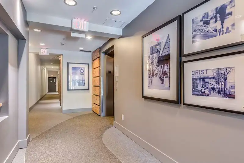 208 205 E 10TH AVENUE - photo 2 of 40