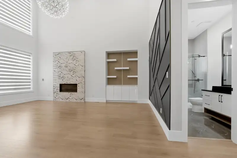 8222 BOWYER DRIVE - photo 4 of 40