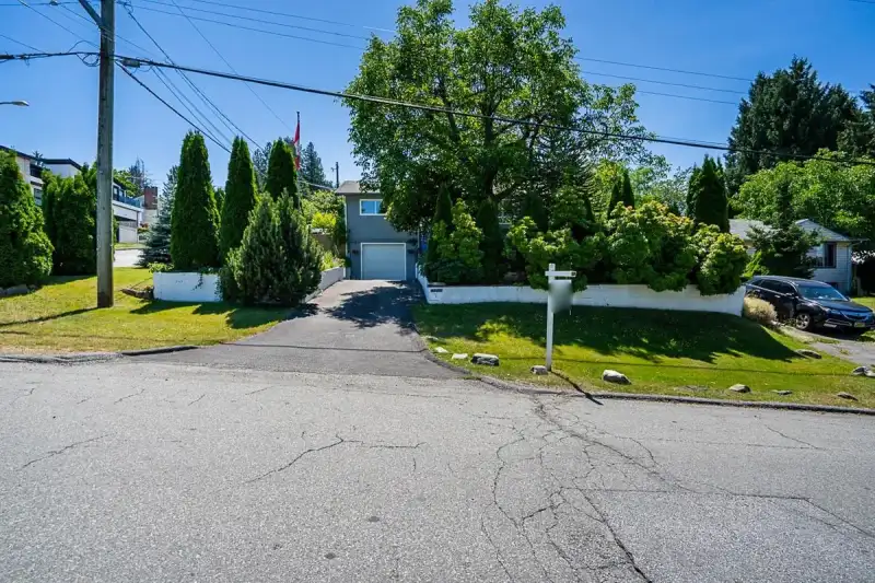 13938 115 AVENUE - photo 1 of 40