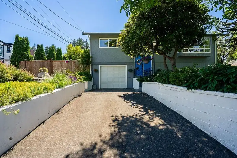 13938 115 AVENUE - photo 2 of 40