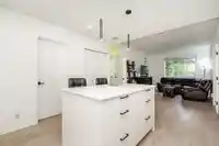 105 8379 201 STREET - thumbnail 11