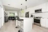 105 8379 201 STREET - thumbnail 12