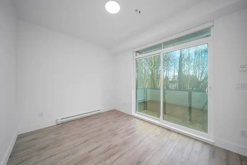 30 6328 KING GEORGE BOULEVARD - photo 4 of 13