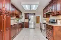 56 6467 197 STREET - thumbnail 1