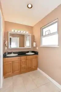 3506 HAIDA DRIVE - thumbnail 31