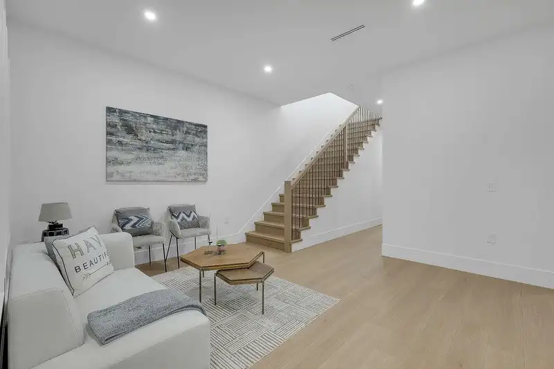 9452 118 STREET - photo 4 of 40