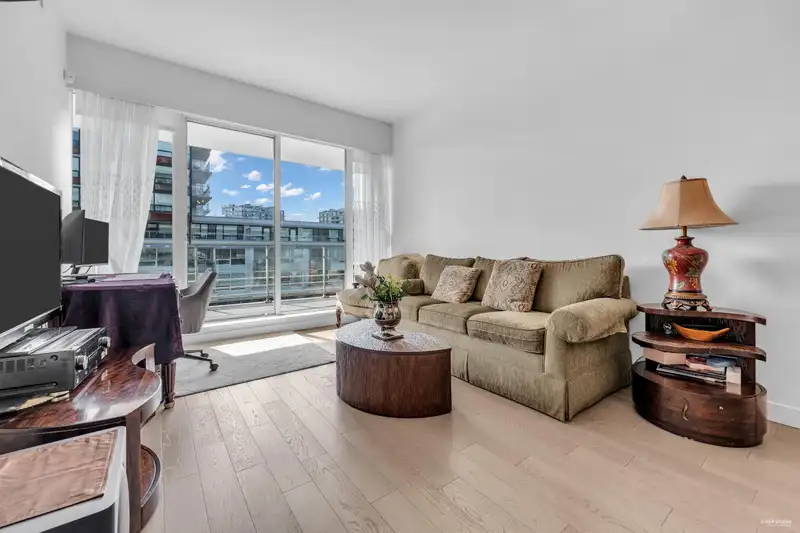 403 6699 RIVER ROAD - photo 2 of 32