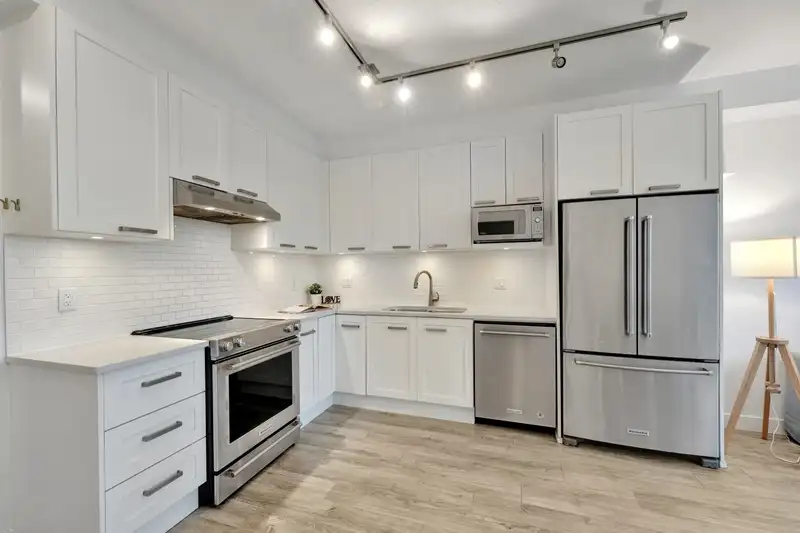 317 5638 201A STREET - photo 2 of 32