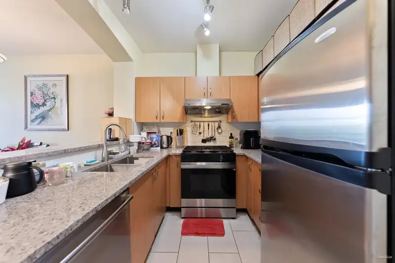 408 995 W 59TH AVENUE - photo 4 of 24