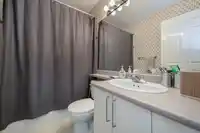9 4811 BLAIR DRIVE - thumbnail 24