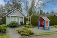 9 4811 BLAIR DRIVE - thumbnail 37