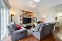 9 4811 BLAIR DRIVE - thumbnail 8