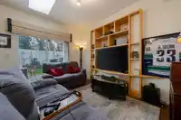 9 4811 BLAIR DRIVE - thumbnail 9