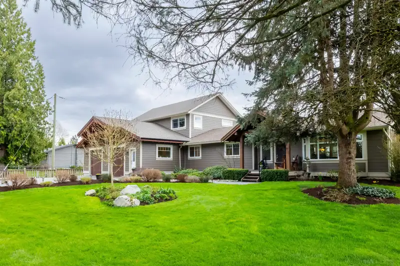 23540 47 AVENUE - photo 1 of 40