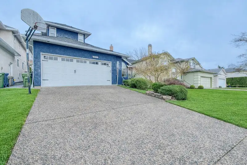 12328 IMPERIAL DRIVE - photo 2 of 25