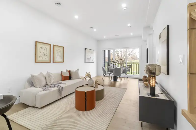 7 22551 WESTMINSTER HIGHWAY - photo 1 of 26