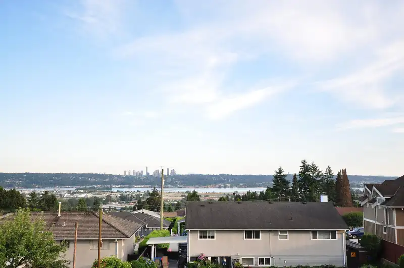 104 1138 DANSEY AVENUE - photo 1 of 38