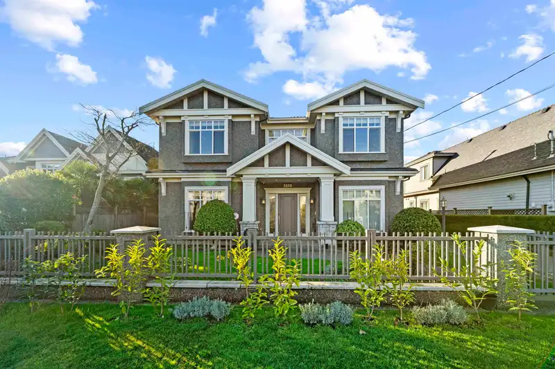 9131 DESMOND ROAD - photo 1 of 40