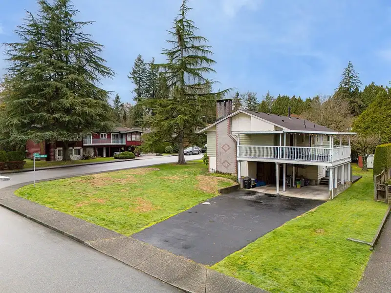 3382 FAIRLAND COURT - photo 4 of 40
