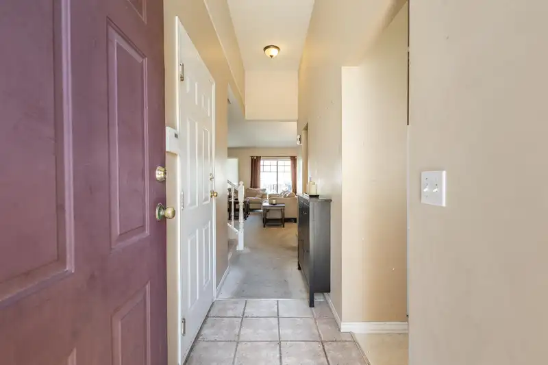 36 20788 87 AVENUE - photo 2 of 40