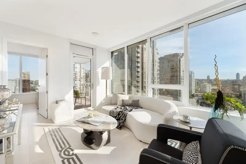 1604 885 CAMBIE STREET - photo 2 of 34