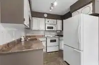 108 2853 W BOURQUIN CRESCENT - thumbnail 9