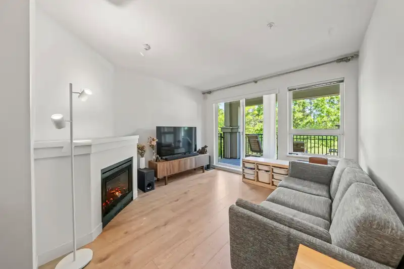 208 6800 ECKERSLEY ROAD - photo 1 of 33