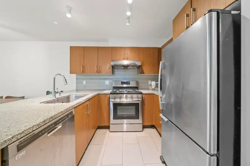 208 6800 ECKERSLEY ROAD - photo 2 of 33