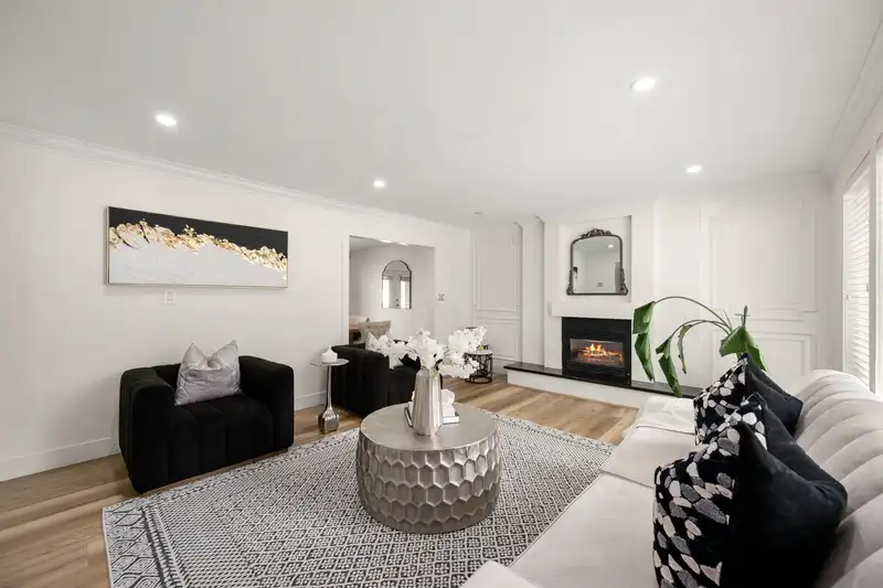11473 ROYAL CRESCENT - photo 2 of 40