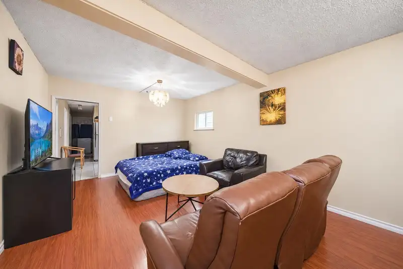4940 KILLARNEY STREET - photo 4 of 24