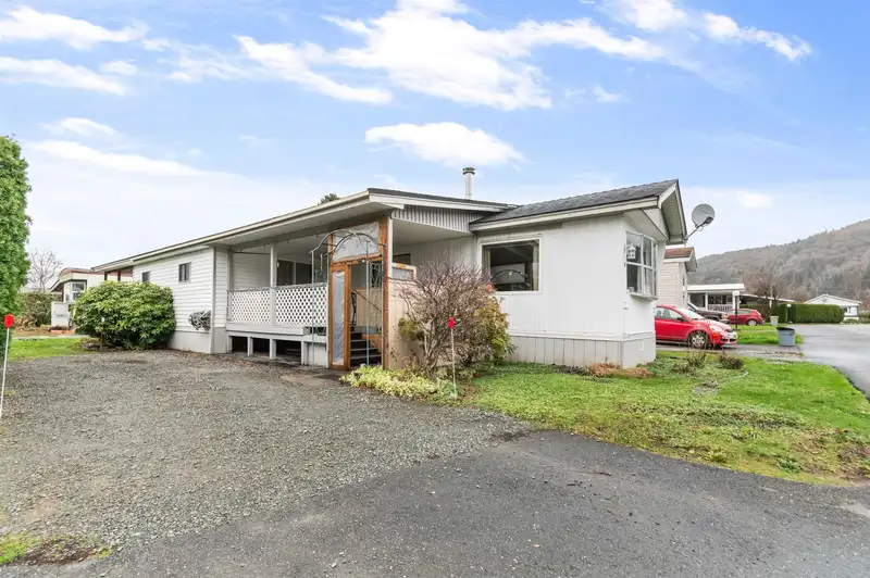 28 1884 HEATH ROAD - photo 2 of 28