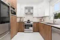 4 9219 WILLIAMS ROAD - thumbnail 3