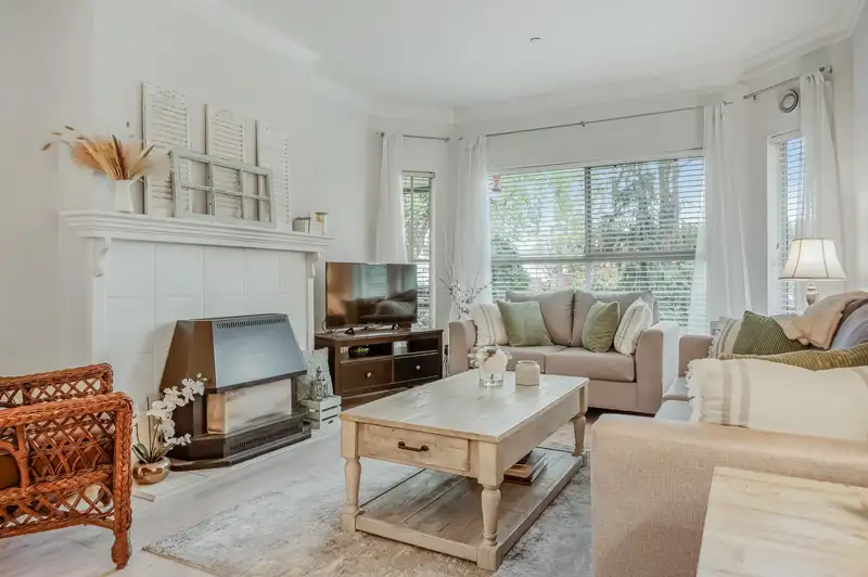 112 12464 191B STREET - photo 1 of 35